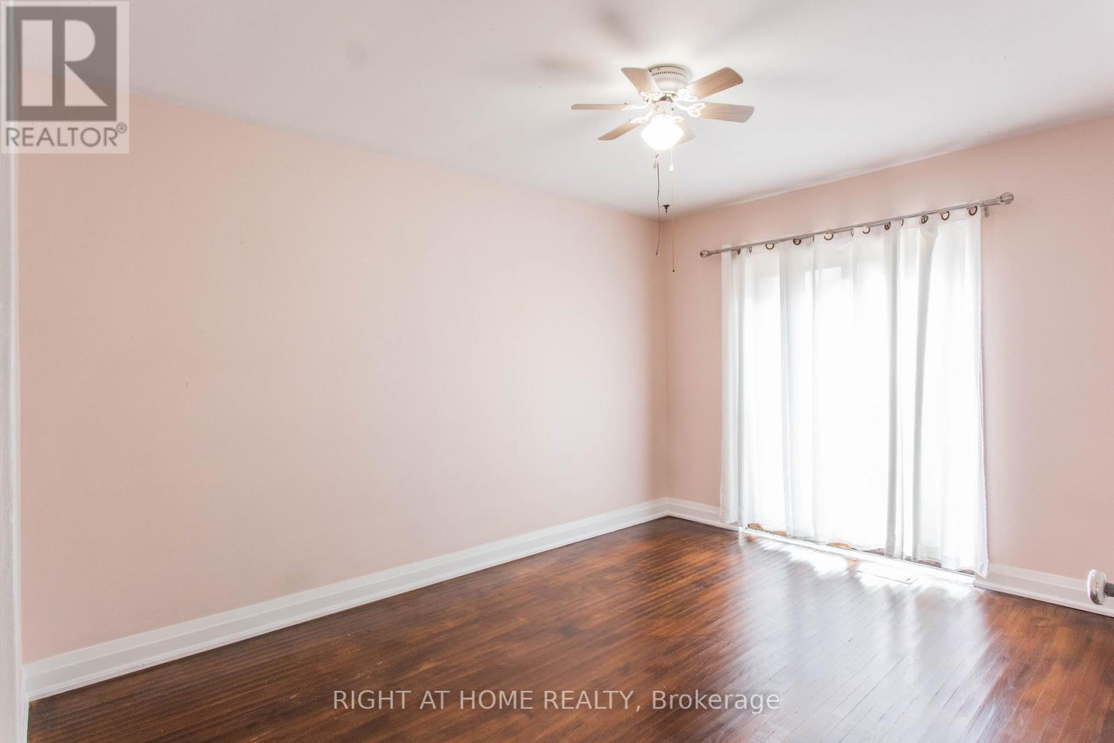 30 Northampton Drive, Toronto, Ontario  M9B 4S6 - Photo 16 - W12840526