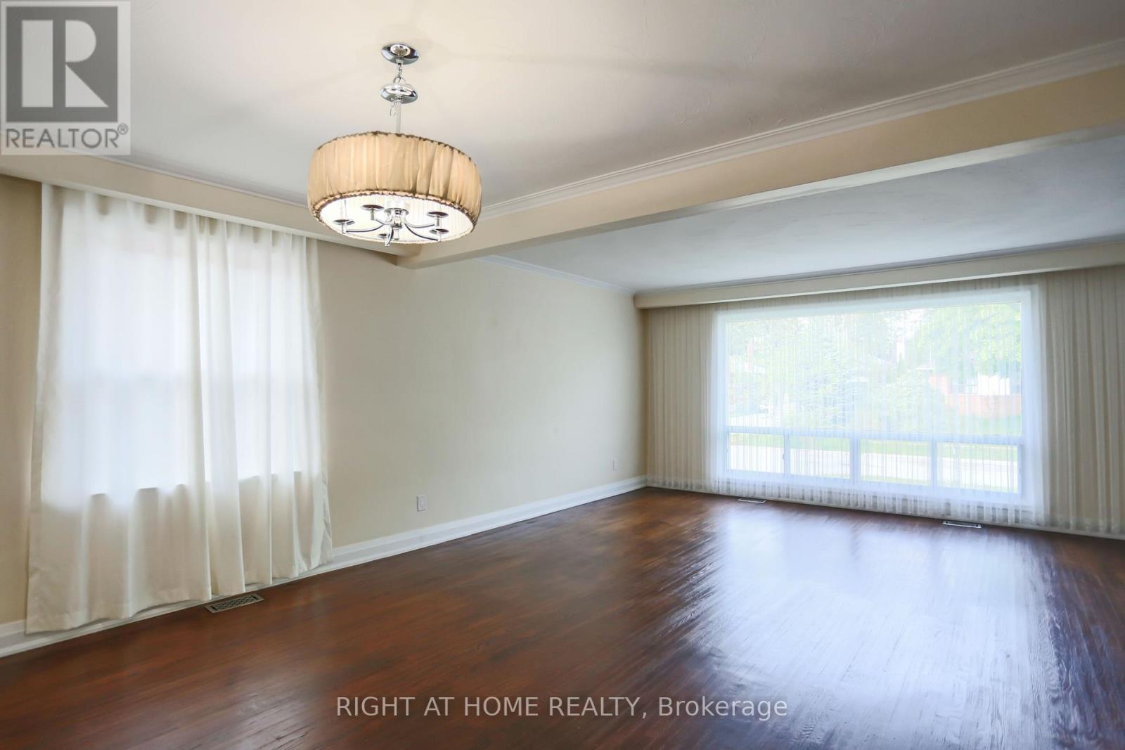 30 Northampton Drive, Toronto, Ontario  M9B 4S6 - Photo 3 - W12840526