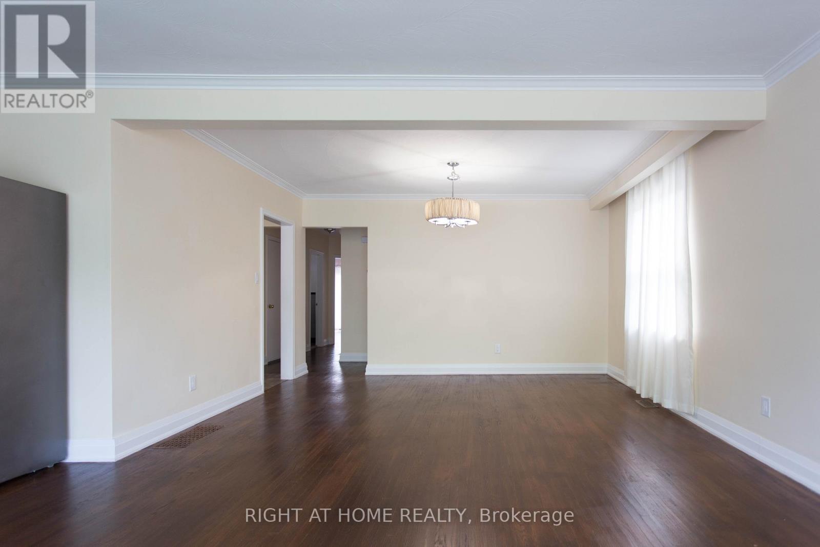 30 Northampton Drive, Toronto, Ontario  M9B 4S6 - Photo 7 - W12840526