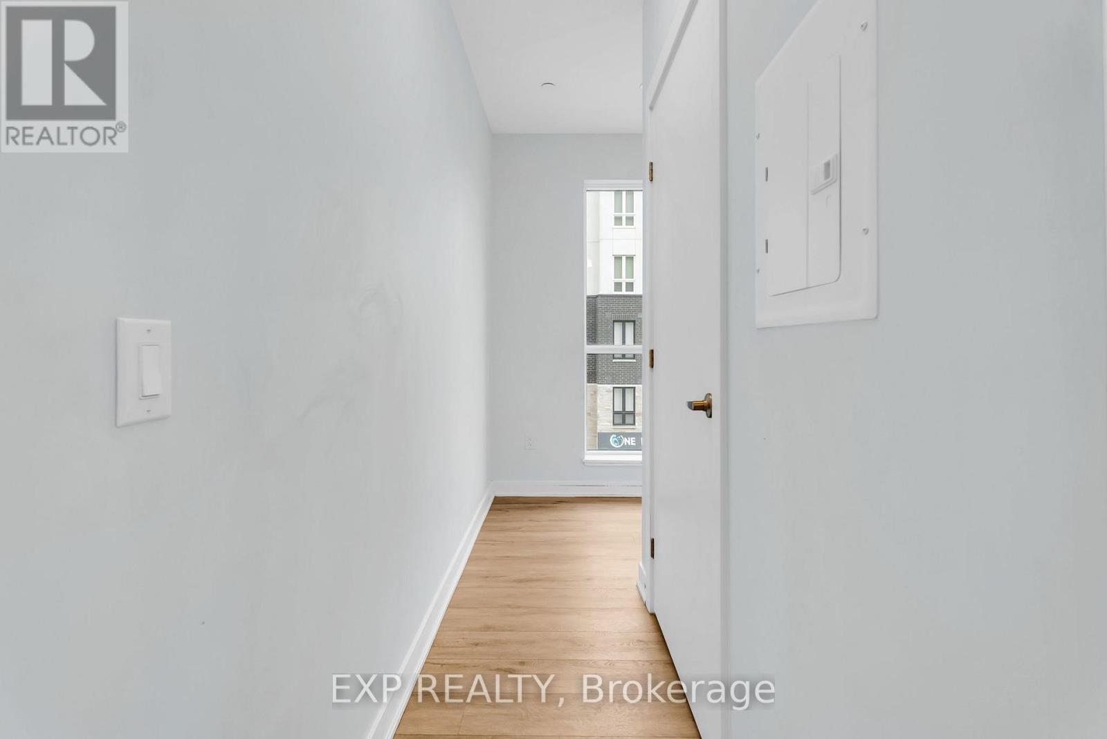 302 - 340 Plains Road E, Burlington (Lasalle), Ontario  L7T 0C2 - Photo 18 - W12840570