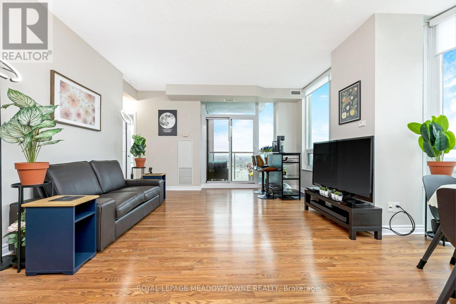 3303 - 208 Enfield Place, Mississauga, Ontario  L5B 0G8 - Photo 10 - W12840574