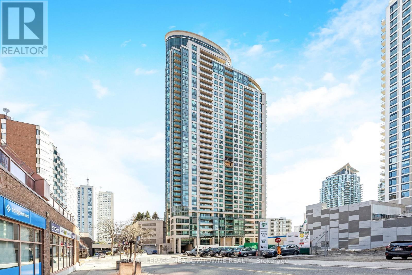 3303 - 208 Enfield Place, Mississauga, Ontario  L5B 0G8 - Photo 2 - W12840574