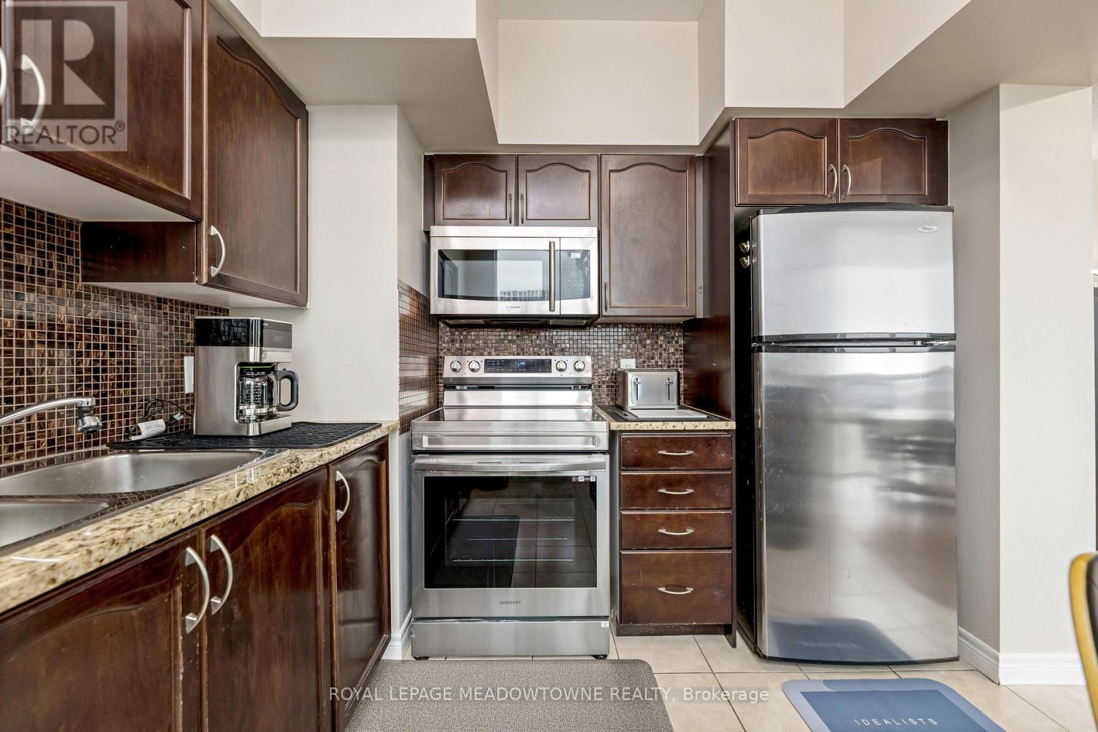 3303 - 208 Enfield Place, Mississauga, Ontario  L5B 0G8 - Photo 7 - W12840574