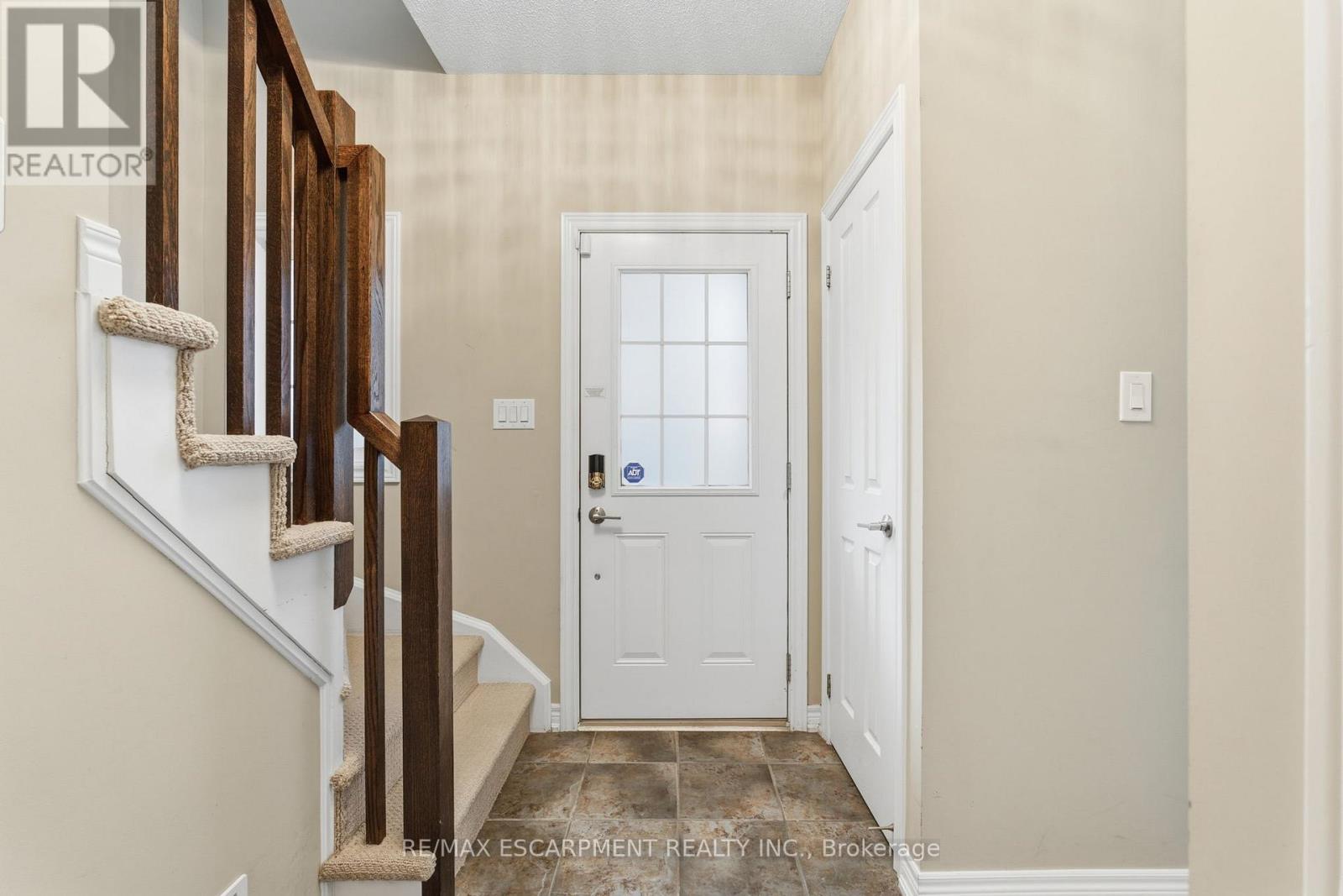 80 - 1401 Plains Road E, Burlington, Ontario  L7R 0C2 - Photo 4 - W12840576