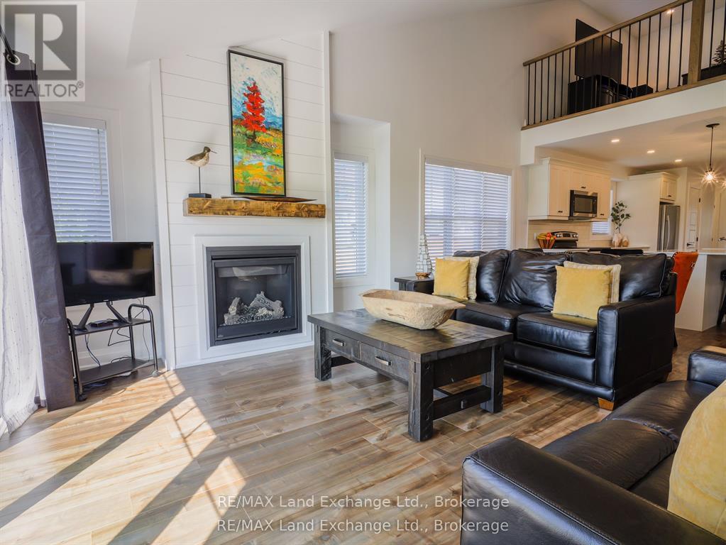 2 Fairway Lane, Saugeen Shores, Ontario N0H 2C3 - Photo 3 - X12770236