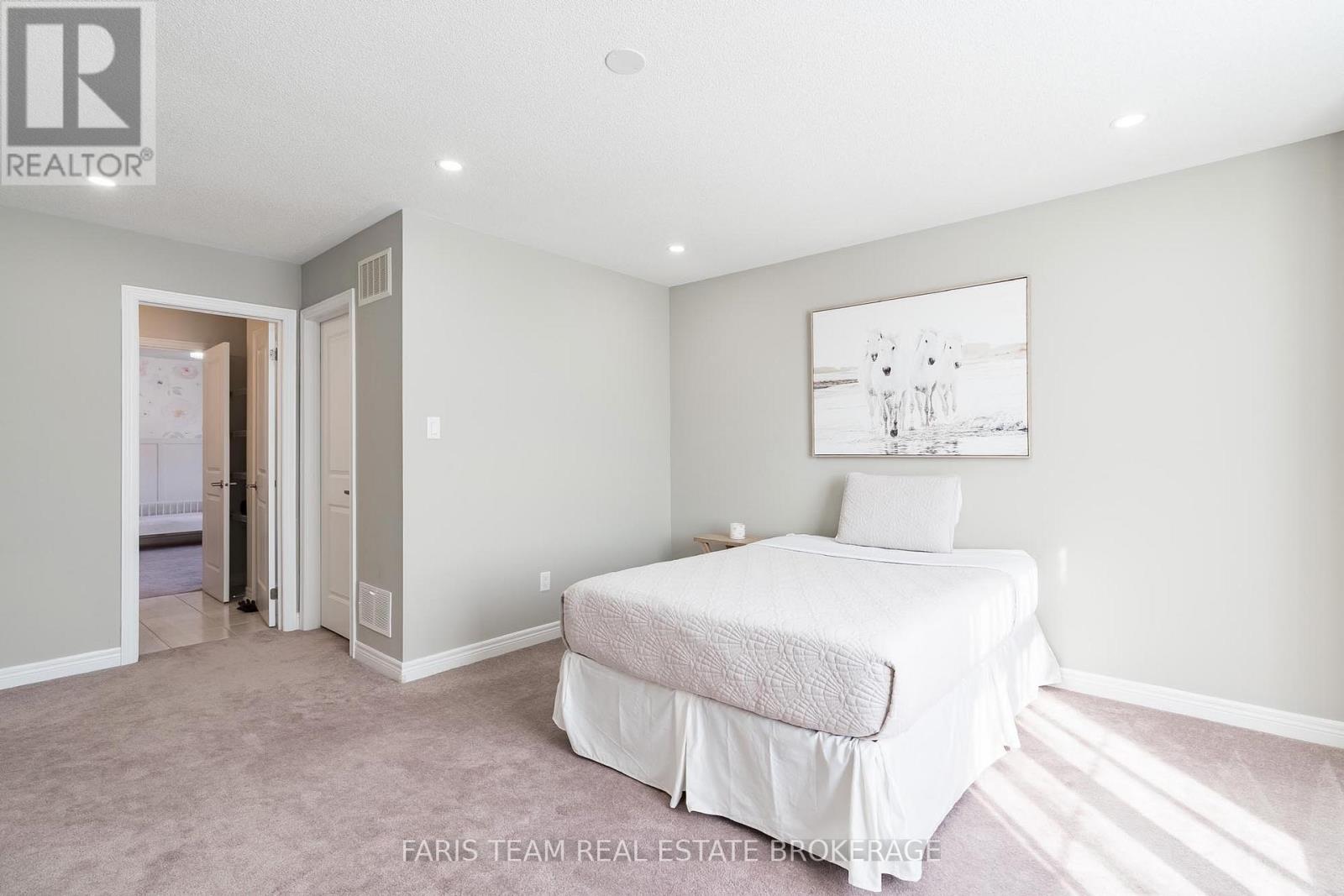 944 Larter Street, Innisfil, Ontario  L9S 0N4 - Photo 32 - N12834682