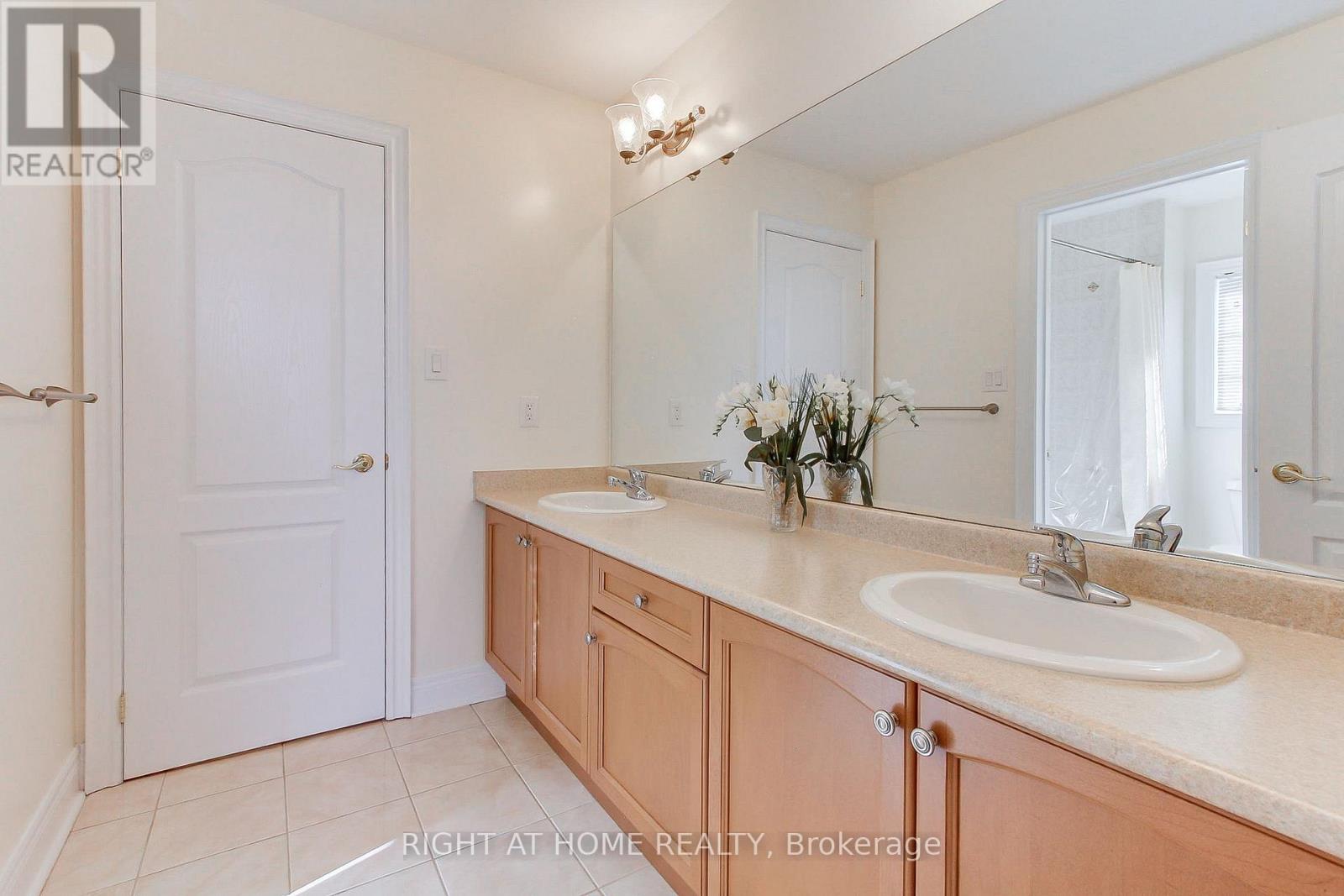 8 Sweet Anna Court, Vaughan, Ontario L6A 4E3 - Photo 20 - N12839966