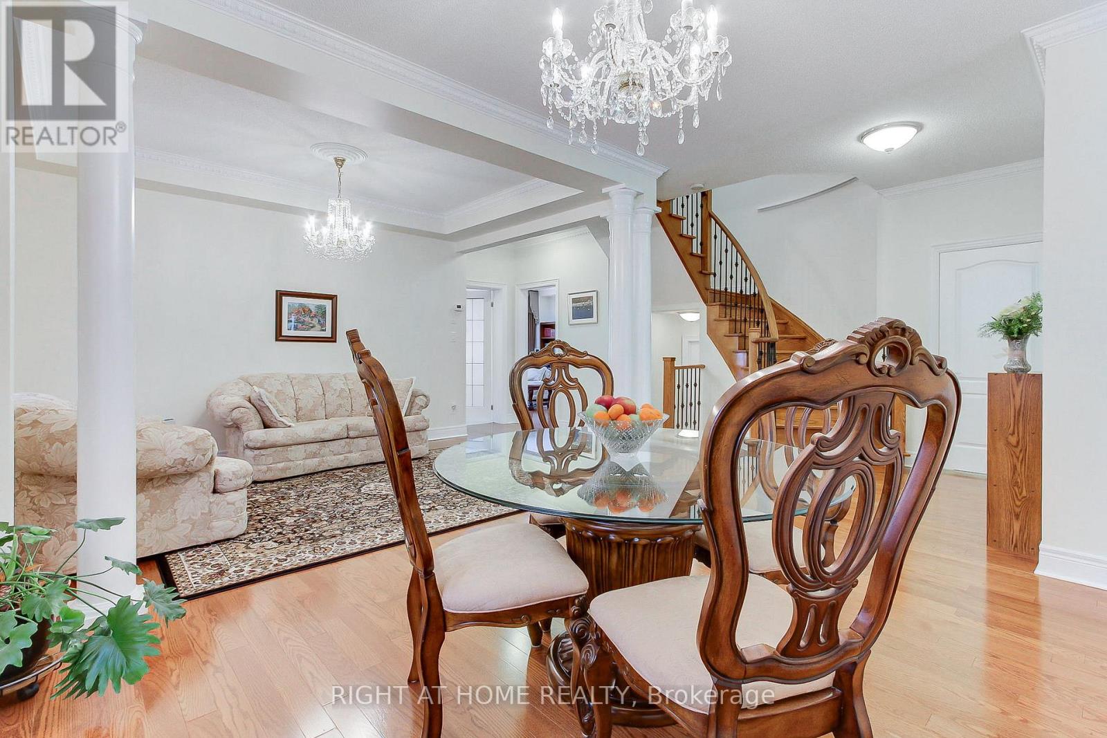 8 Sweet Anna Court, Vaughan, Ontario L6A 4E3 - Photo 4 - N12839966