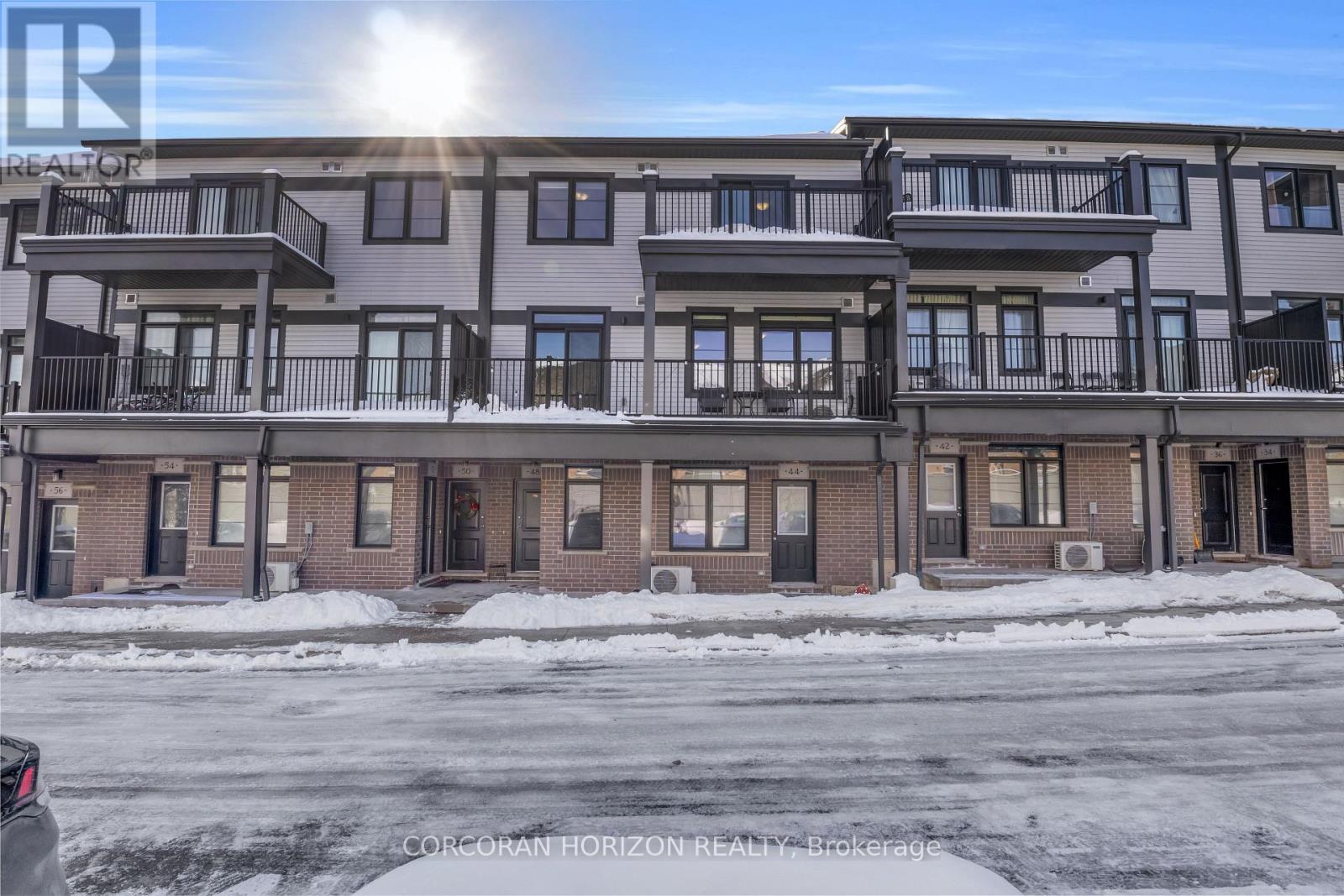46 Oat Lane, Kitchener, Ontario  N2R 0T1 - Photo 3 - X12840558