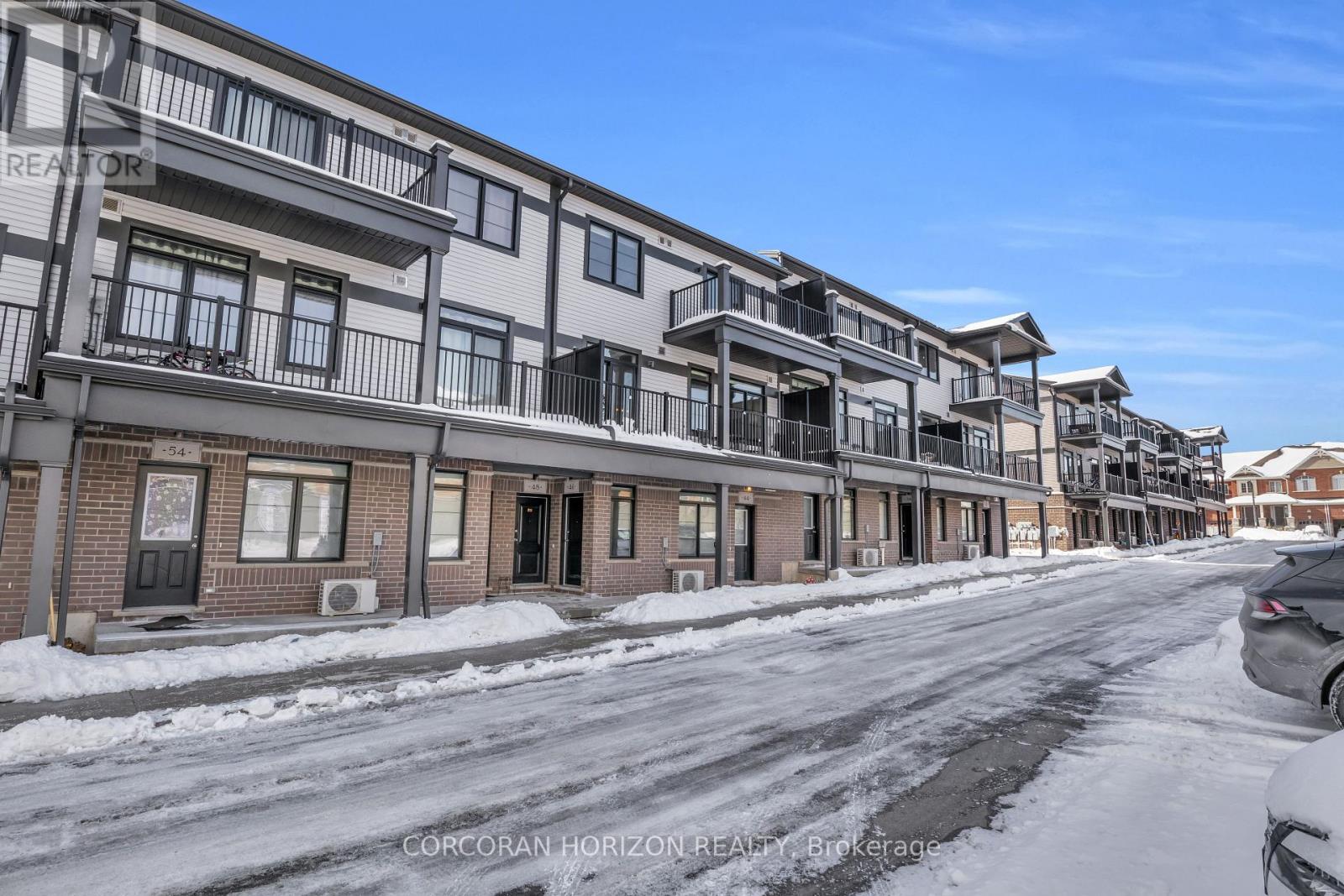 46 Oat Lane, Kitchener, Ontario  N2R 0T1 - Photo 4 - X12840558