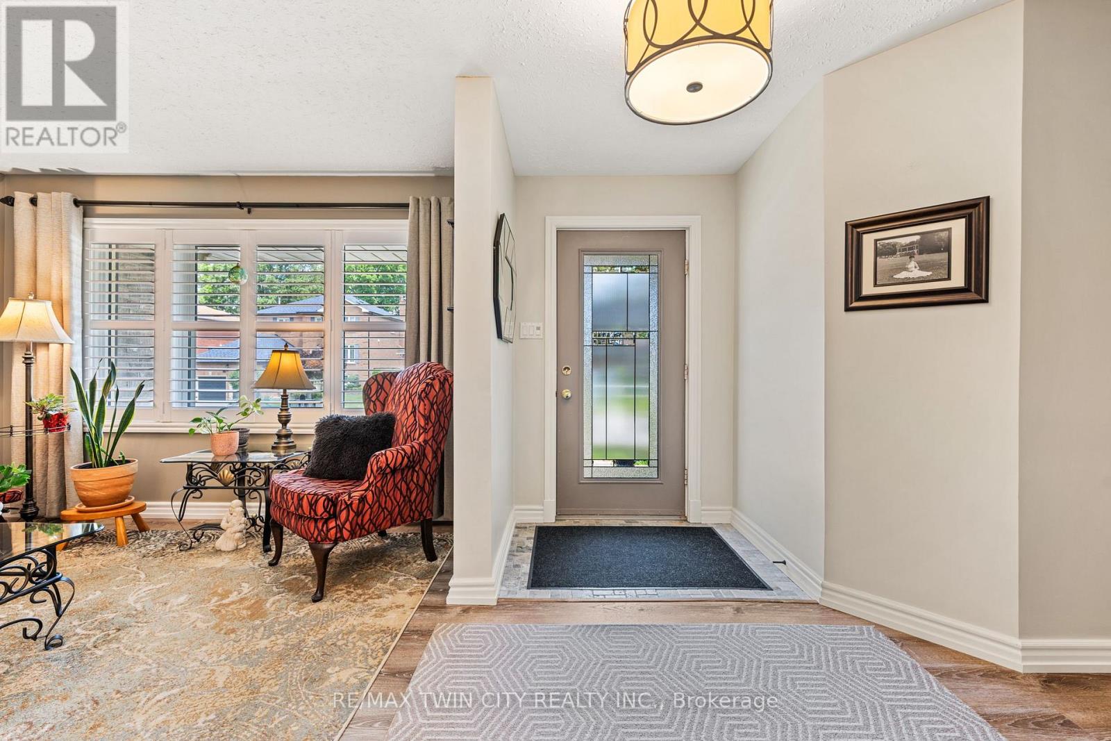 71 Santa Maria Drive, Cambridge, Ontario  N1R 8A2 - Photo 6 - X12840578