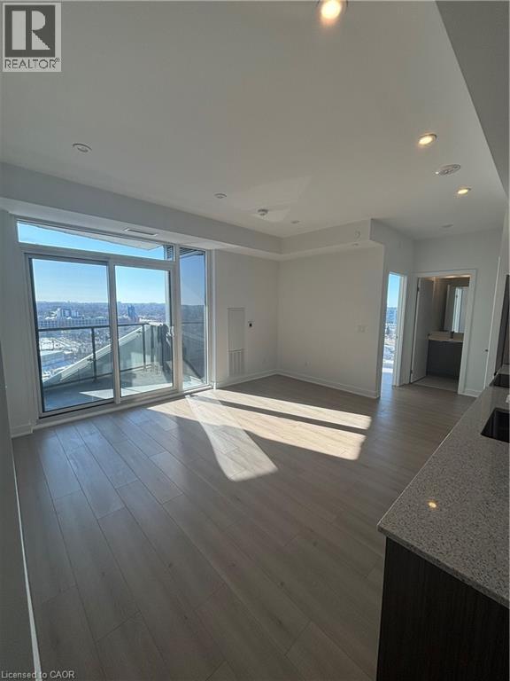 25 Wellington Street S Unit# 1706, Kitchener, Ontario  N2G 0E4 - Photo 4 - 40809305