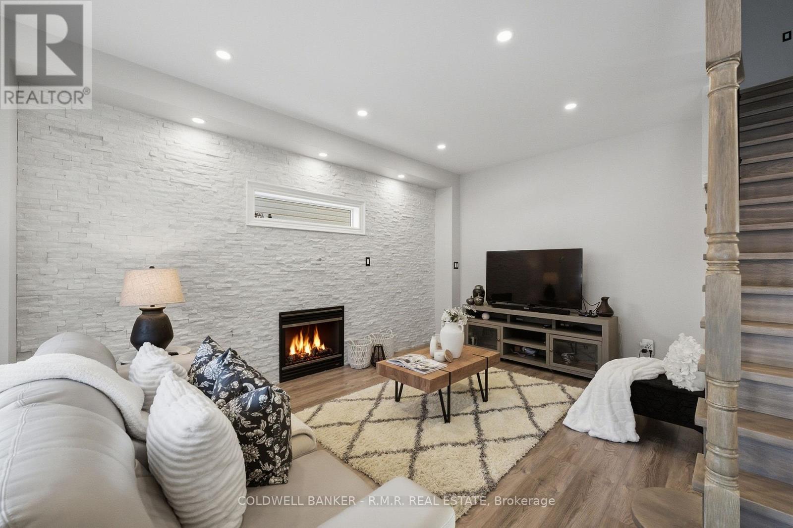 82 Vipond Road, Whitby, Ontario L1M 2P2 - Photo 13 - E12840806