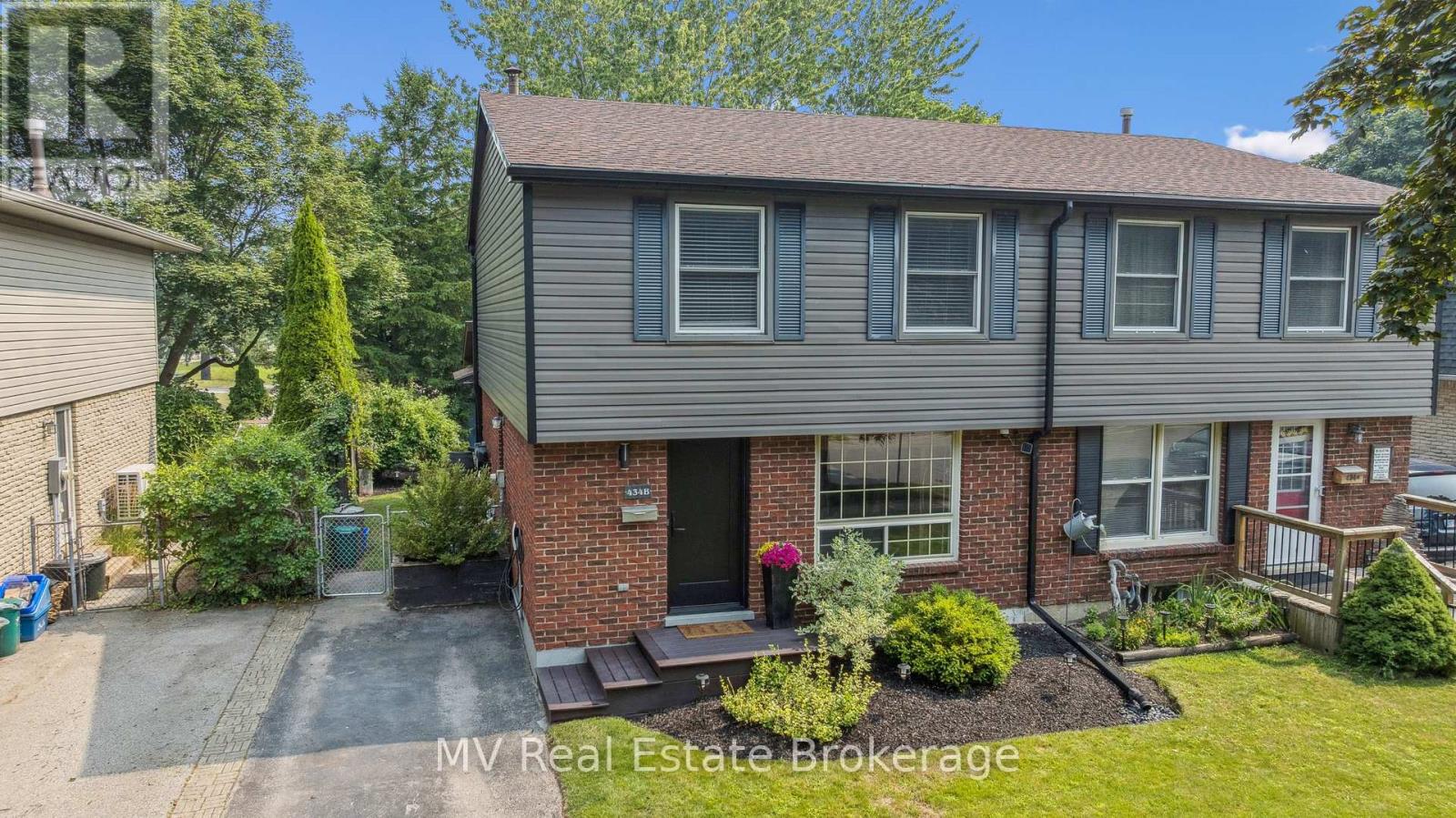 434b Dunvegan Drive, Waterloo, Ontario  N2K 2C7 - Photo 3 - X12840628