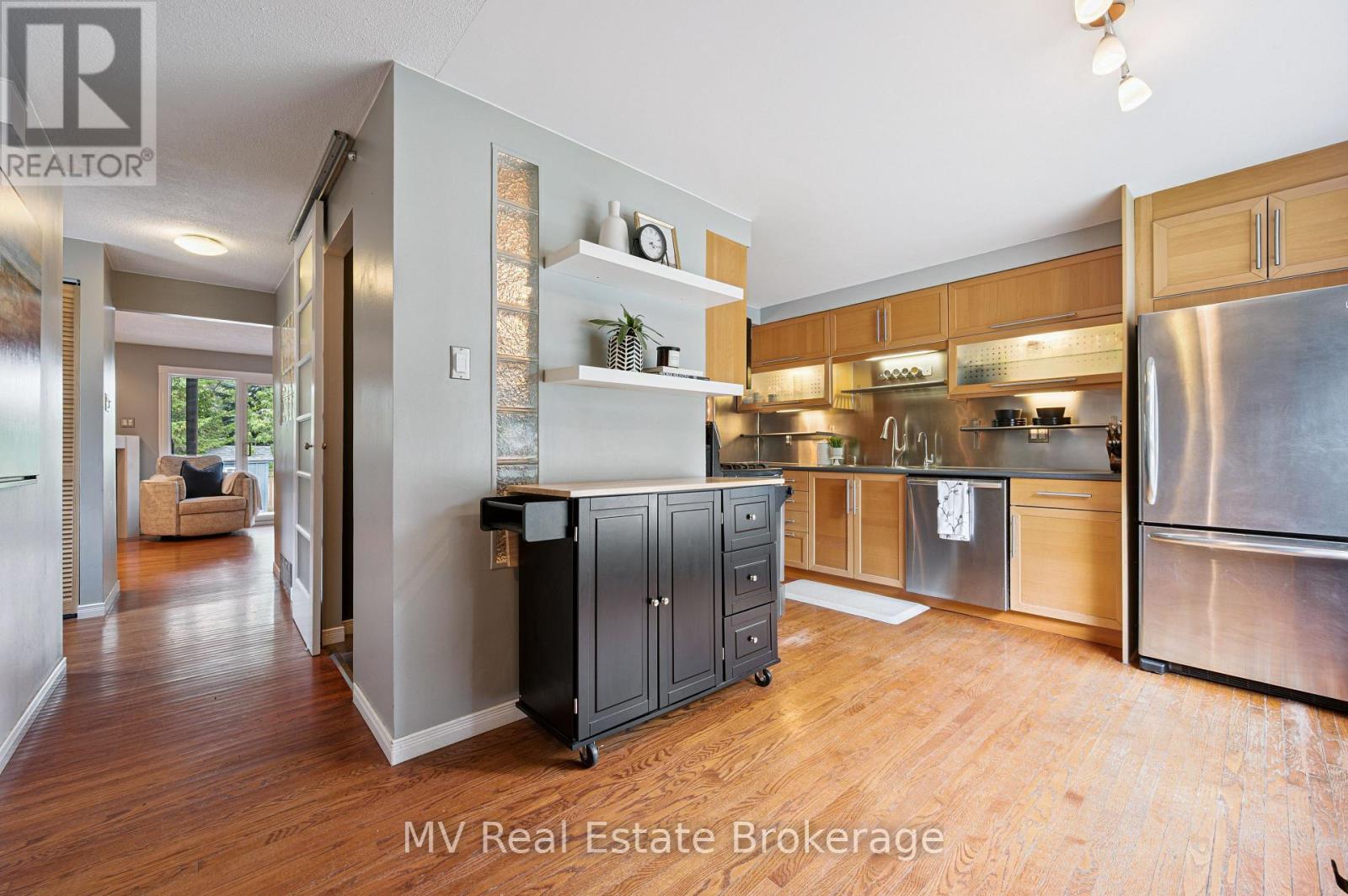 434b Dunvegan Drive, Waterloo, Ontario  N2K 2C7 - Photo 6 - X12840628