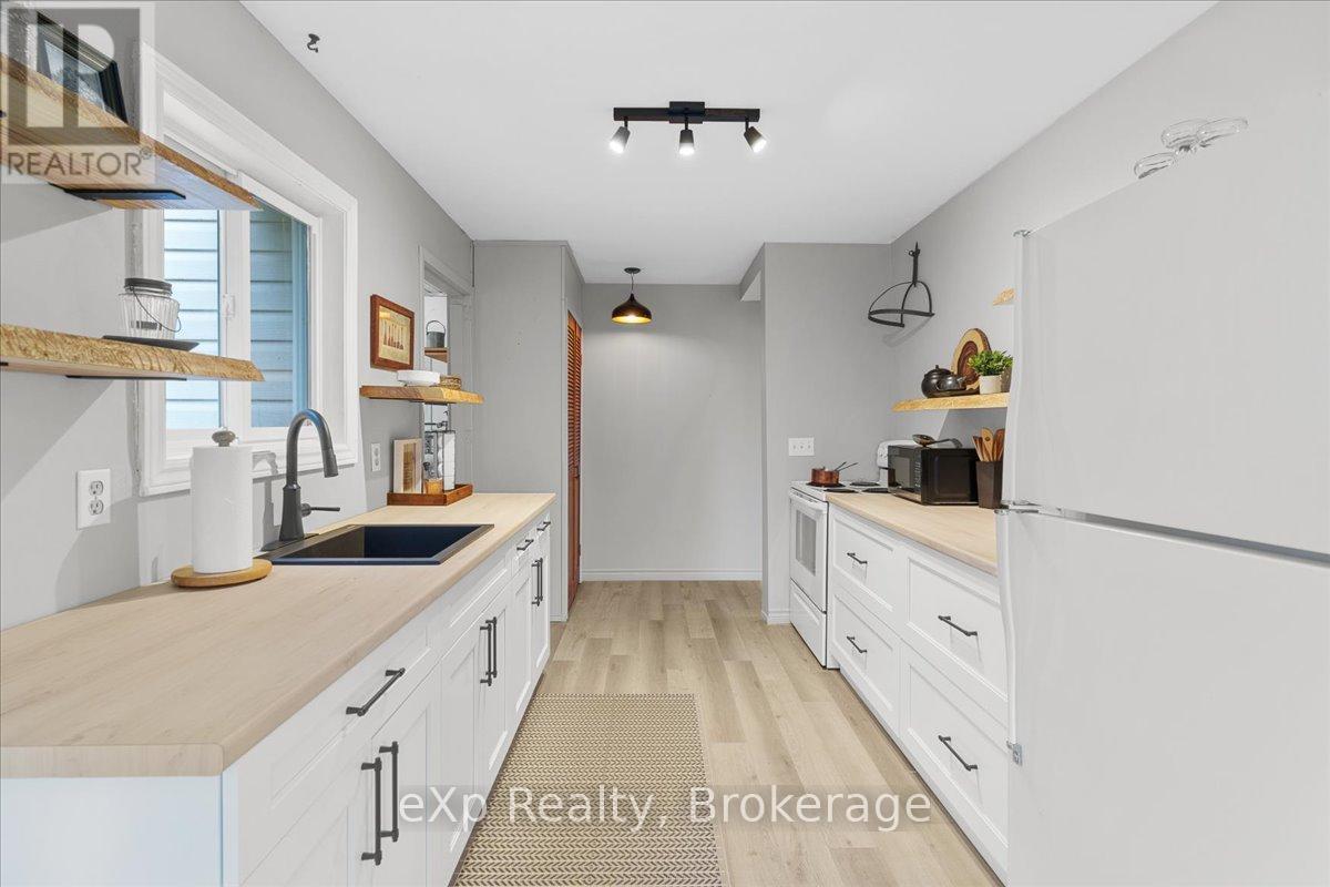 126 Old Mill Road, Georgian Bluffs, Ontario  N0H 2T0 - Photo 17 - X12840680