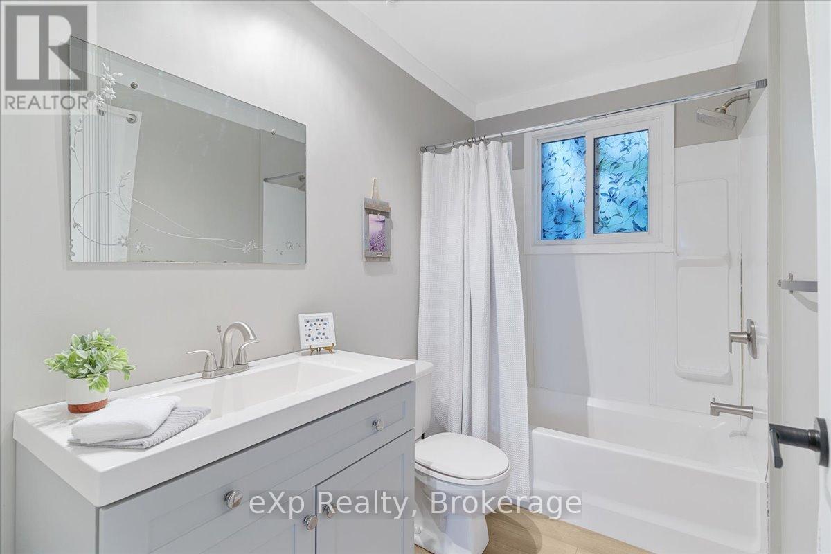 126 Old Mill Road, Georgian Bluffs, Ontario  N0H 2T0 - Photo 23 - X12840680