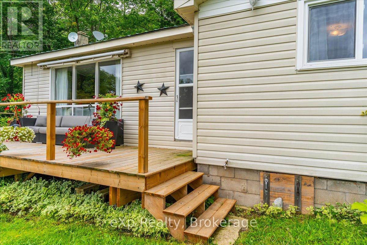 126 Old Mill Road, Georgian Bluffs, Ontario  N0H 2T0 - Photo 3 - X12840680