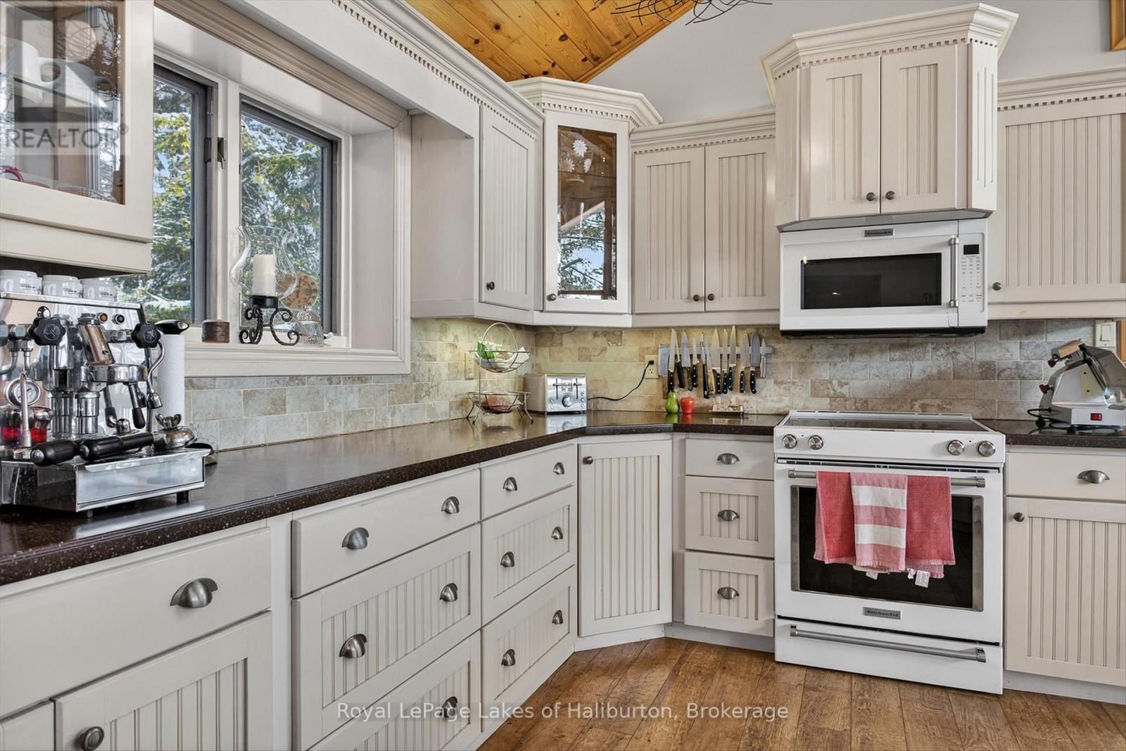 54 Clearview Drive, Trent Lakes, Ontario  K0M 2A0 - Photo 8 - X12840692