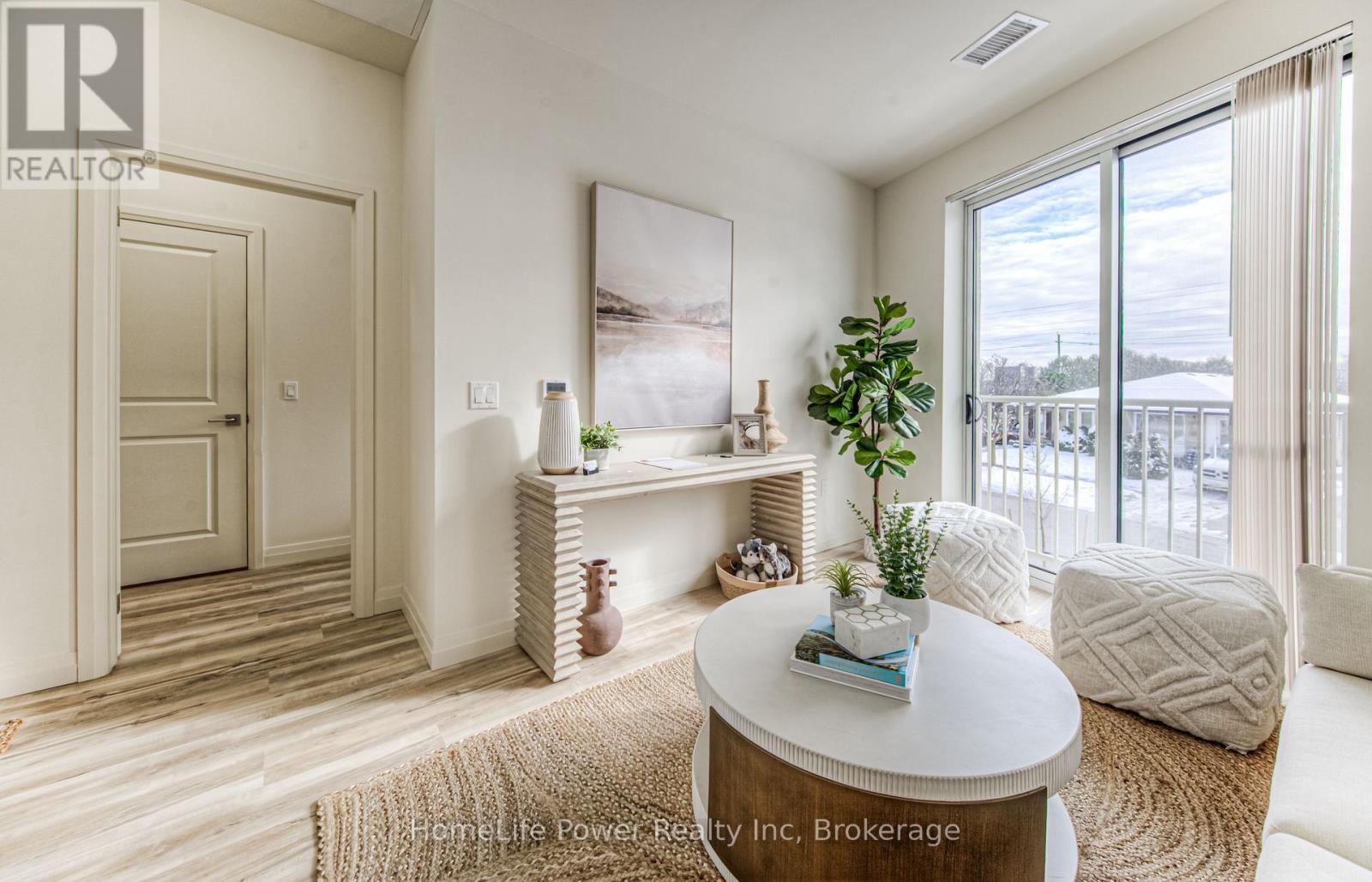 405 - 301 Westmount Road, Kitchener, Ontario  N2M 5M9 - Photo 2 - X12840696