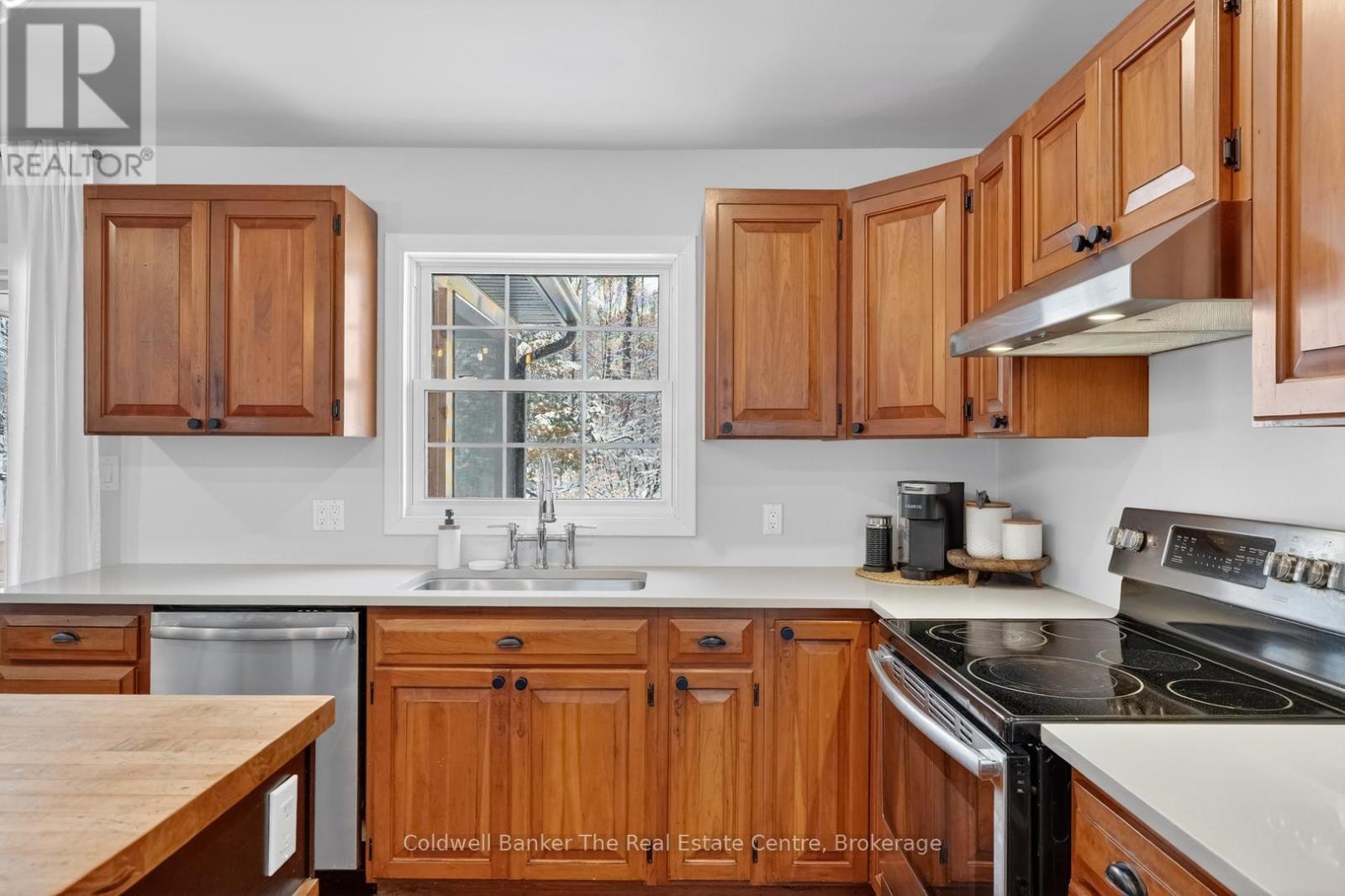 44 Anson Street, Minden Hills, Ontario  K0M 2K0 - Photo 16 - X12840726