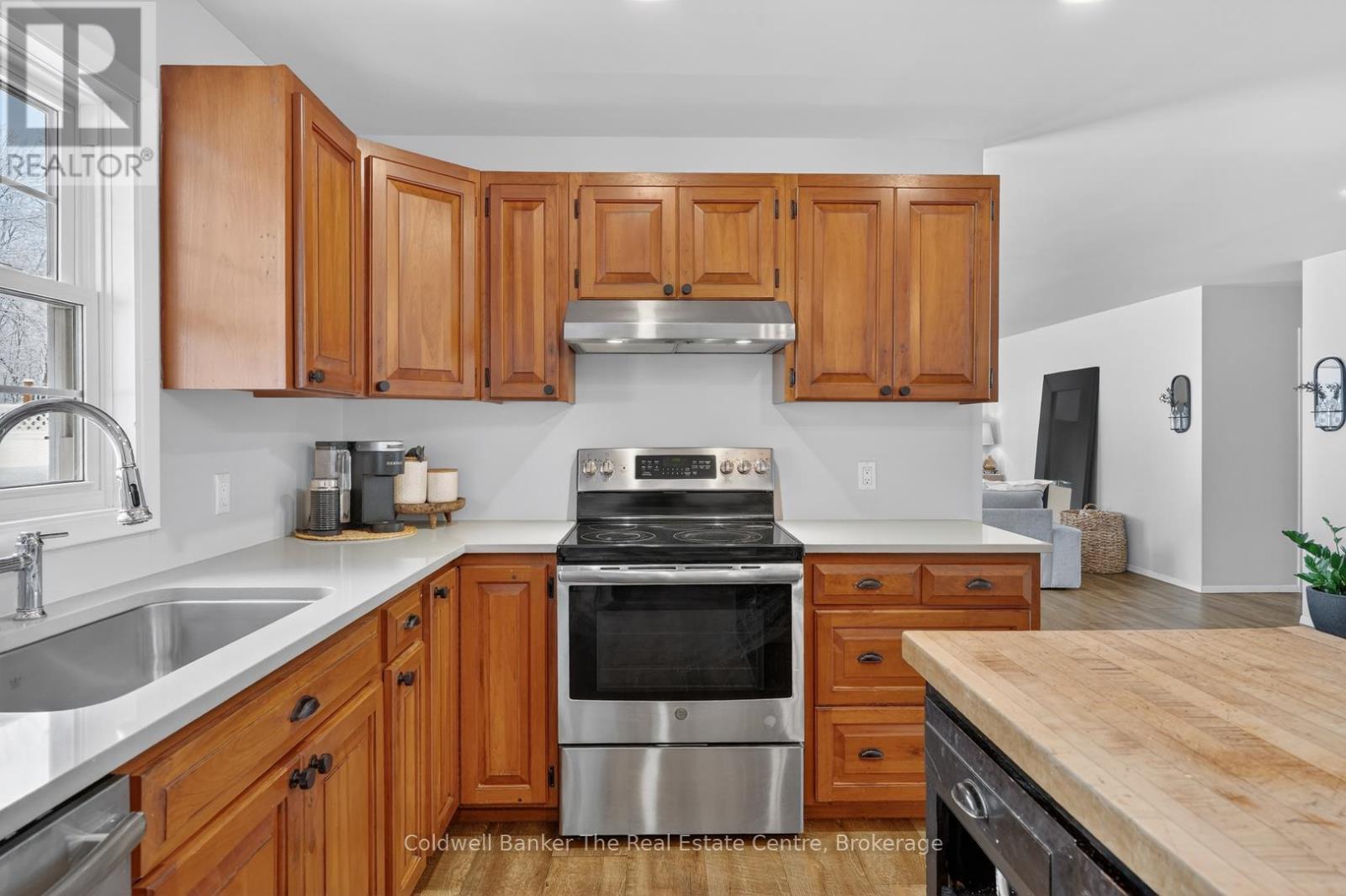 44 Anson Street, Minden Hills, Ontario  K0M 2K0 - Photo 19 - X12840726