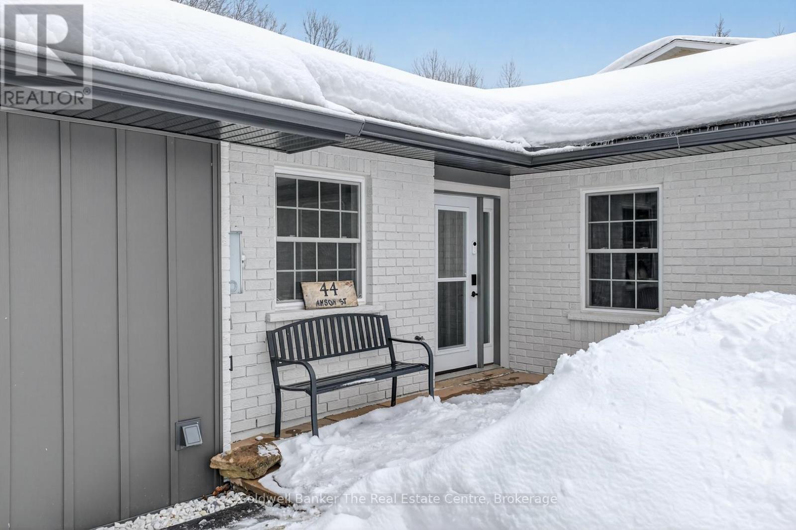 44 Anson Street, Minden Hills, Ontario  K0M 2K0 - Photo 3 - X12840726