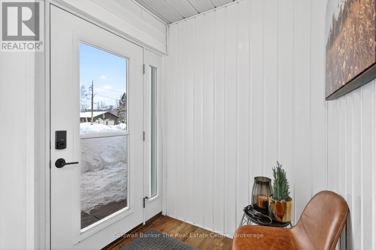 44 Anson Street, Minden Hills, Ontario  K0M 2K0 - Photo 4 - X12840726