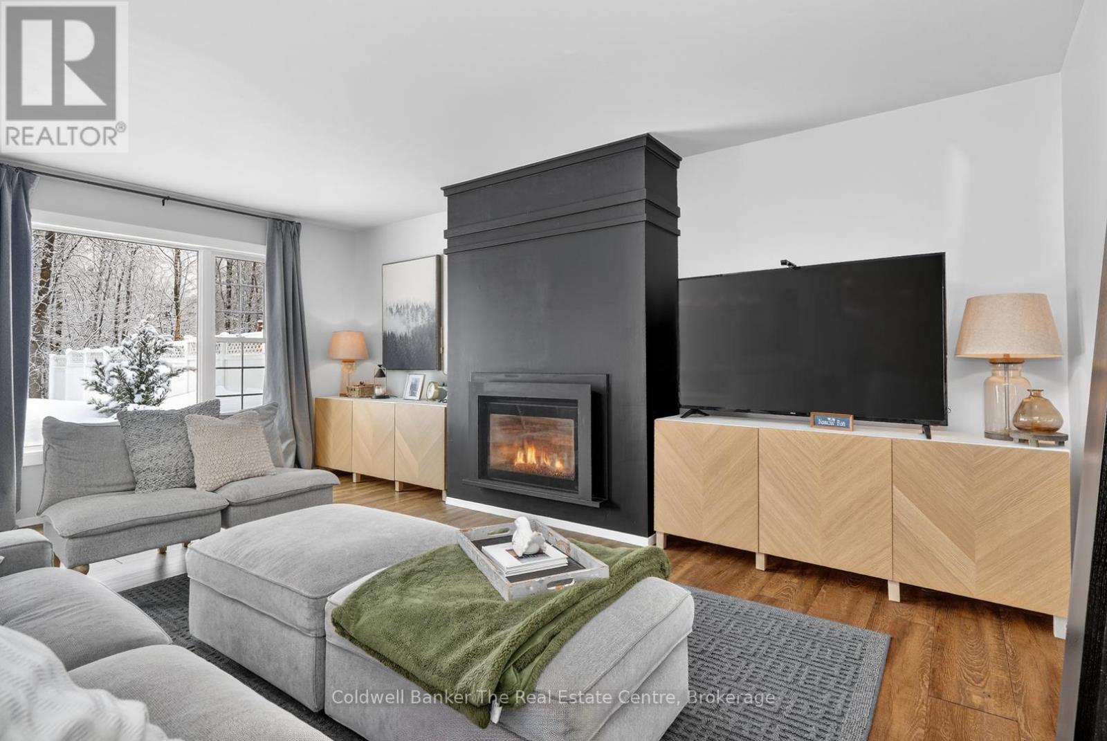 44 Anson Street, Minden Hills, Ontario  K0M 2K0 - Photo 7 - X12840726