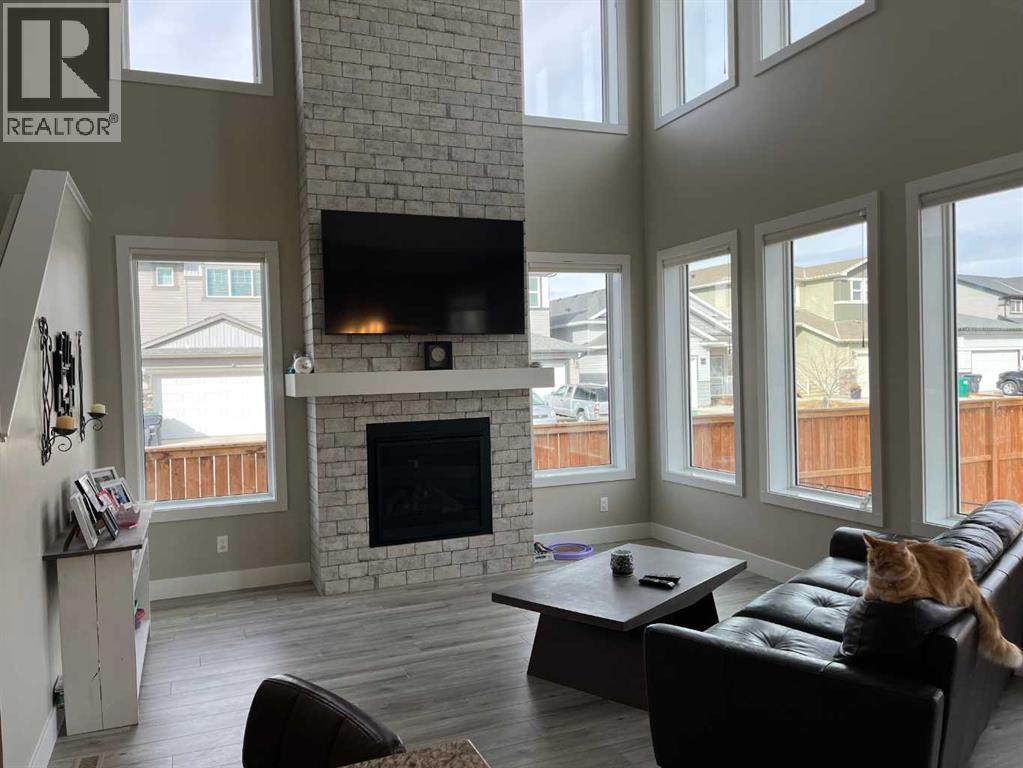 642 Moonlight Lane W, Lethbridge, Alberta  T1J 5M7 - Photo 4 - A2288496