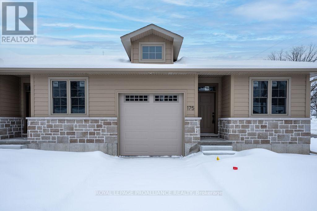 175 Pomeroy Avenue, Tweed, Ontario  K0K 3J0 - Photo 4 - X12840824