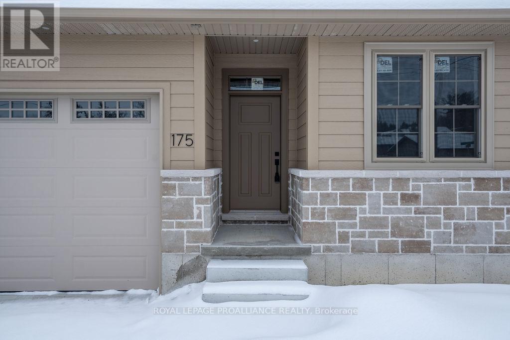175 Pomeroy Avenue, Tweed, Ontario  K0K 3J0 - Photo 5 - X12840824