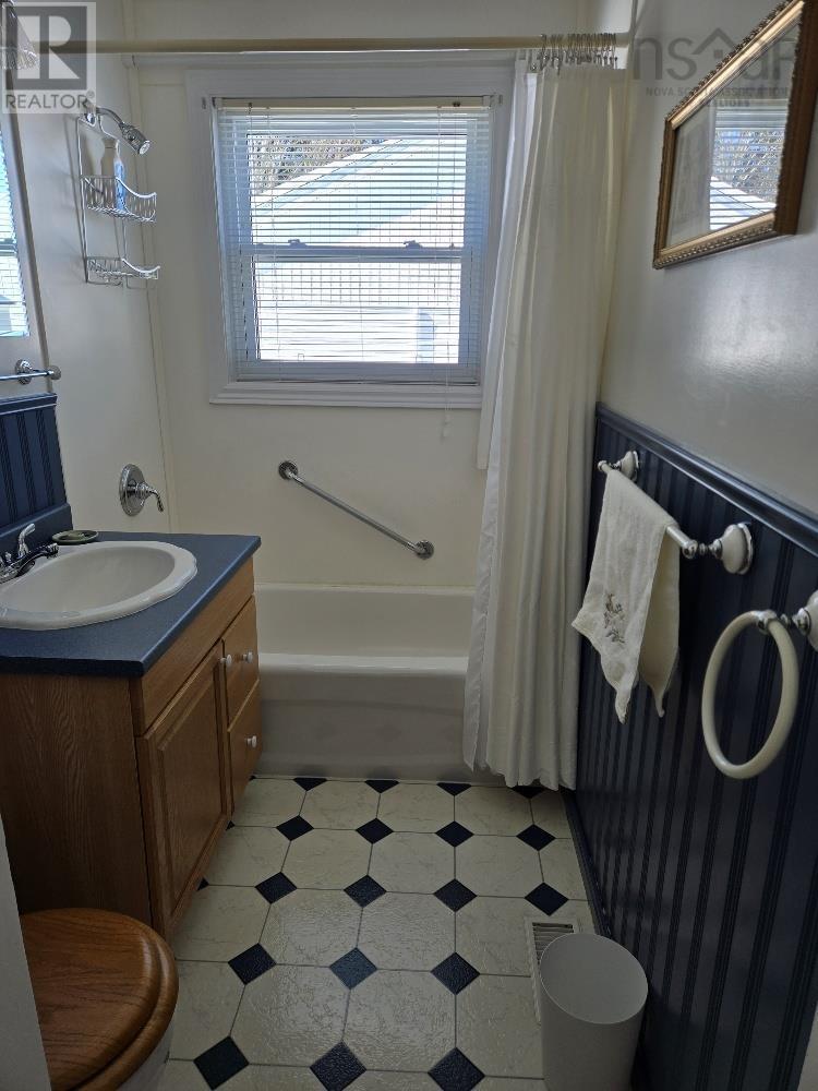100 Higgins Street, Truro, Nova Scotia  B2N 2L7 - Photo 12 - 202603648