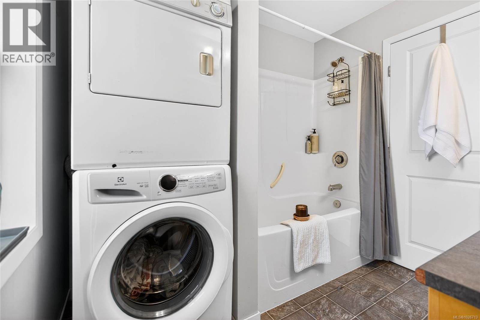 2156 Eardley Rd, Campbell River, British Columbia  V9W 1L5 - Photo 12 - 1026713