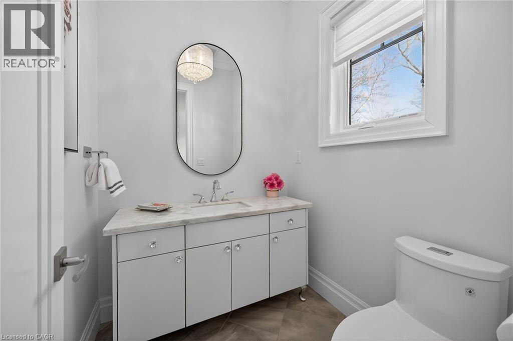 747 Vernon Place, Ancaster, Ontario  L9G 3H4 - Photo 12 - 40809135