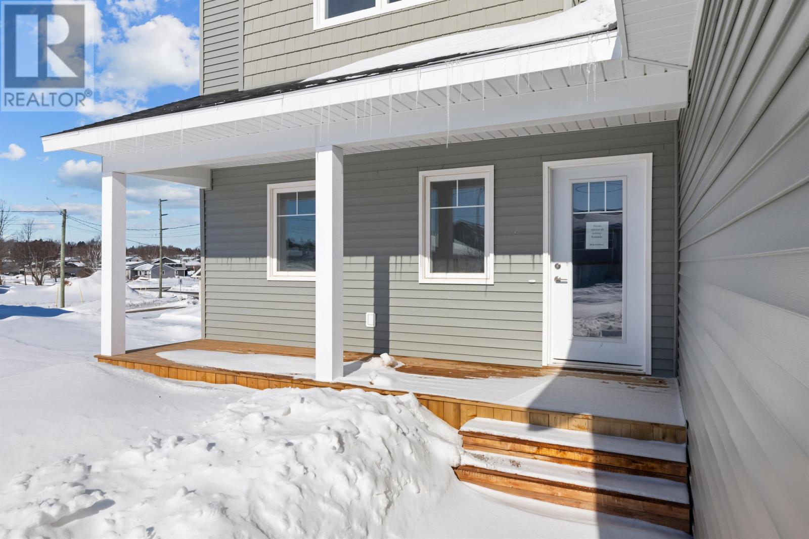 137 Oak Drive, Charlottetown, Prince Edward Island  C1A 6T4 - Photo 2 - 202602429