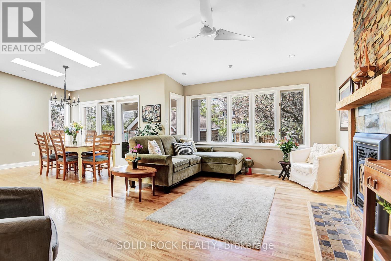 137 Southern Drive, Ottawa, Ontario  K1S 0P7 - Photo 11 - X12840706