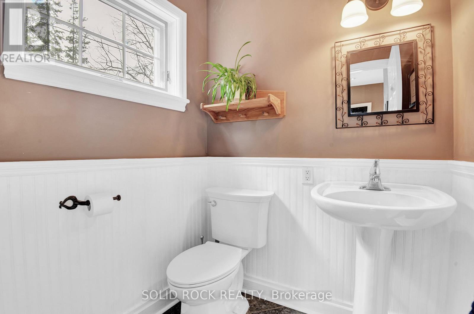 137 Southern Drive, Ottawa, Ontario  K1S 0P7 - Photo 14 - X12840706