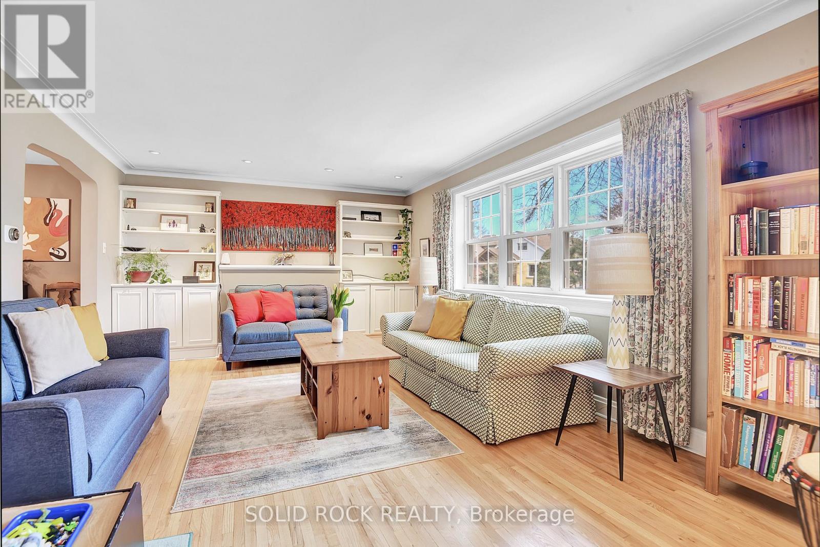 137 Southern Drive, Ottawa, Ontario  K1S 0P7 - Photo 5 - X12840706