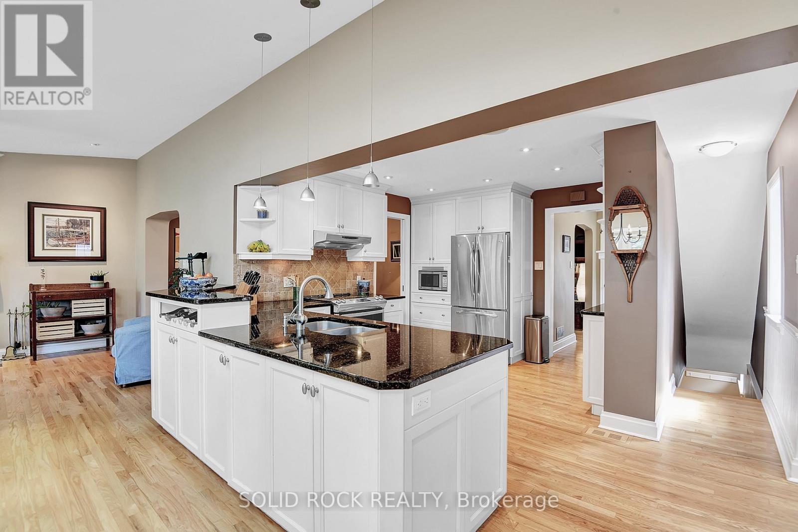 137 Southern Drive, Ottawa, Ontario  K1S 0P7 - Photo 9 - X12840706