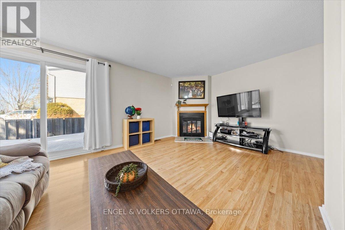 A - 1753 Lamoureux Drive, Ottawa, Ontario  K1E 2N3 - Photo 10 - X12840736