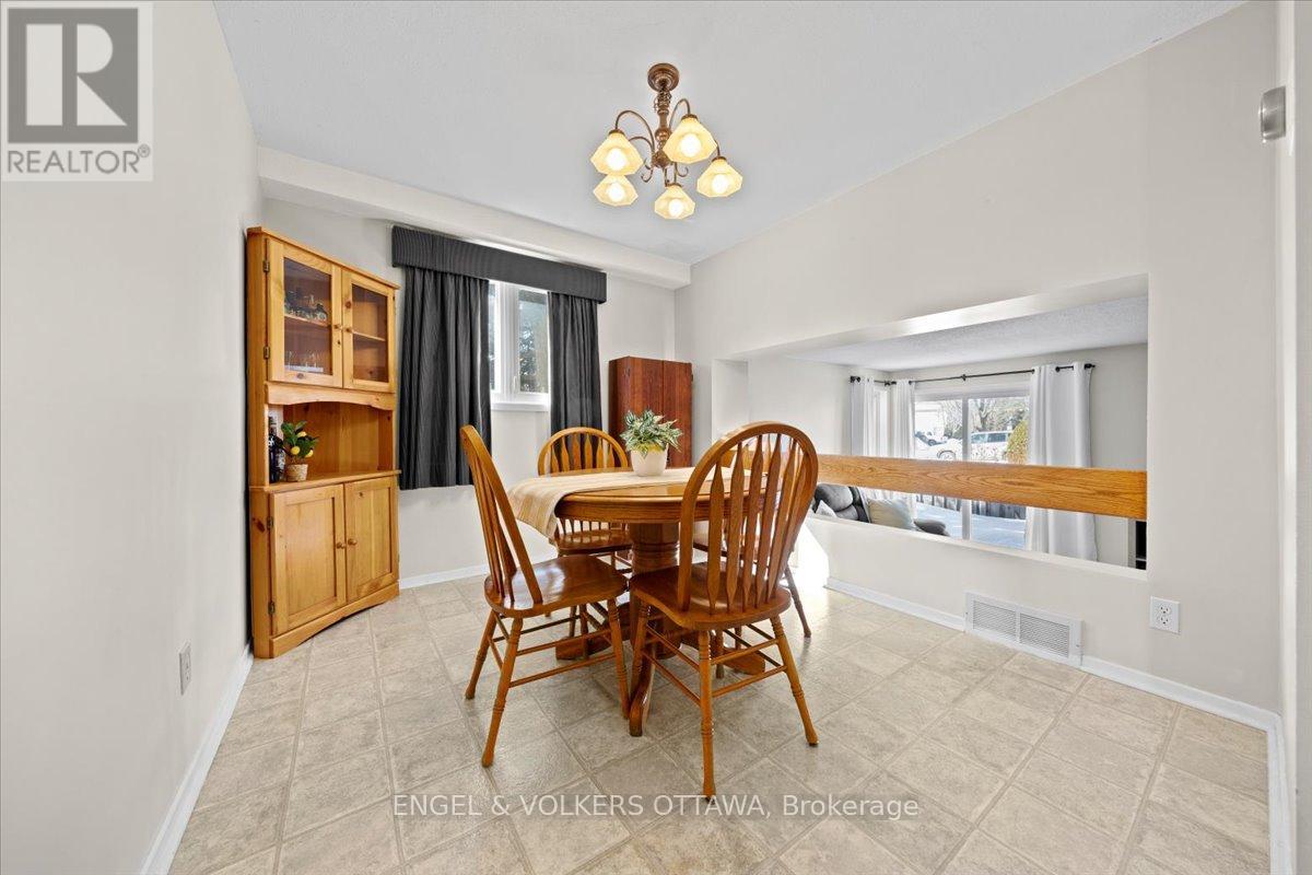 A - 1753 Lamoureux Drive, Ottawa, Ontario  K1E 2N3 - Photo 14 - X12840736