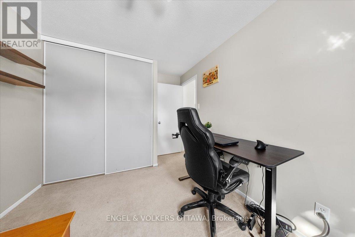 A - 1753 Lamoureux Drive, Ottawa, Ontario  K1E 2N3 - Photo 25 - X12840736