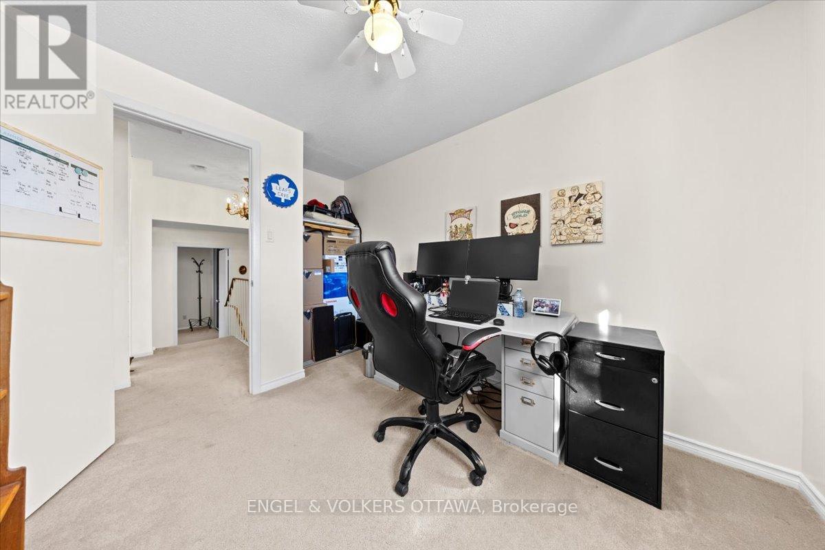 A - 1753 Lamoureux Drive, Ottawa, Ontario  K1E 2N3 - Photo 27 - X12840736