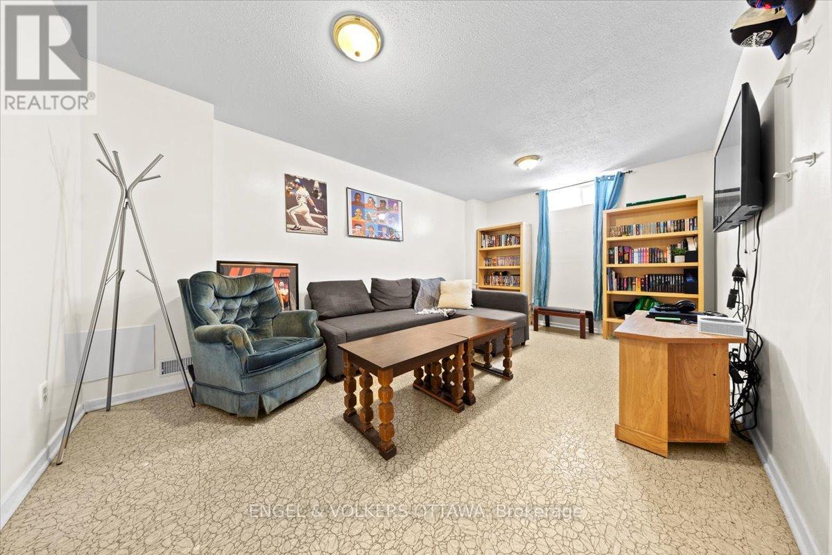 A - 1753 Lamoureux Drive, Ottawa, Ontario  K1E 2N3 - Photo 29 - X12840736