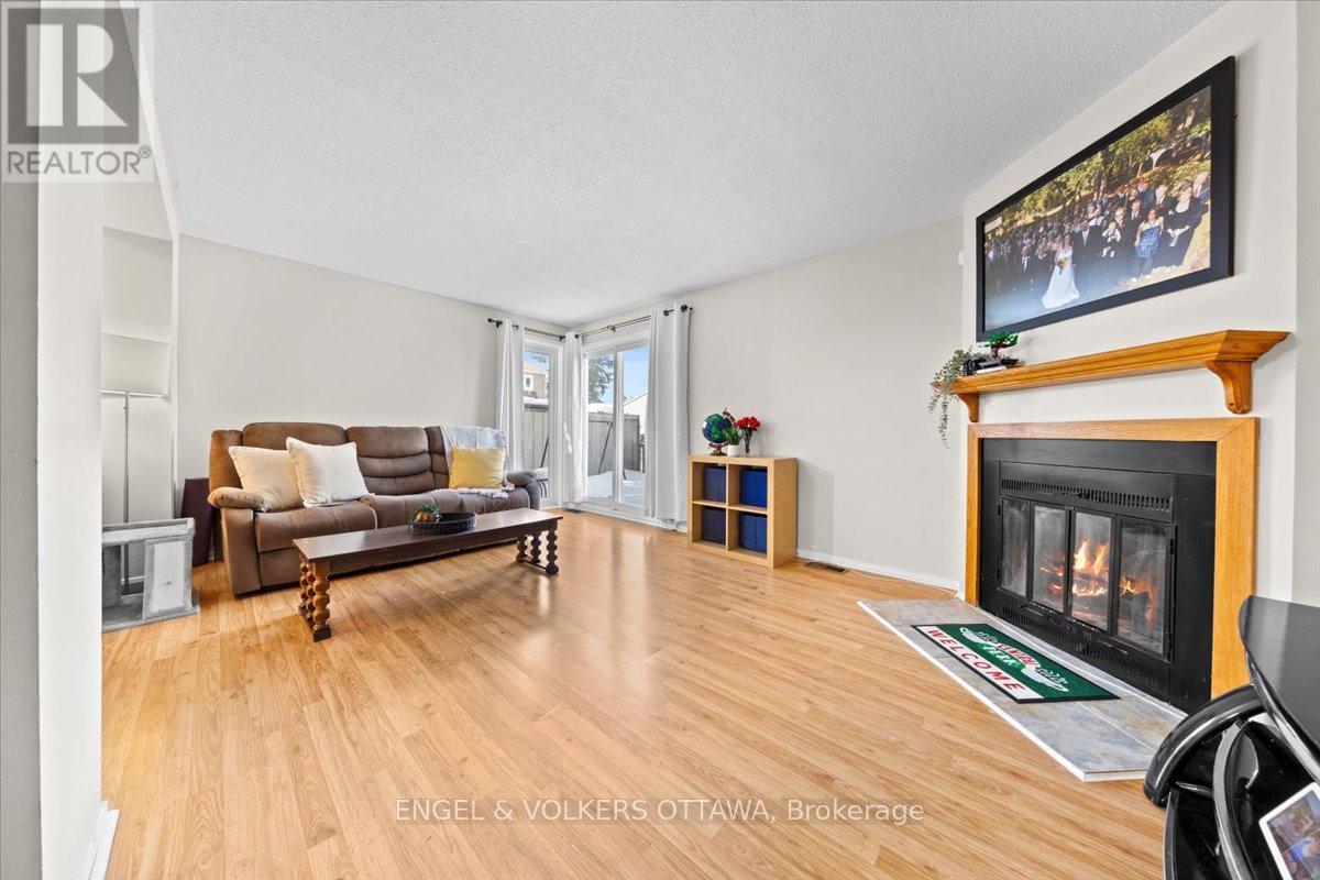 A - 1753 Lamoureux Drive, Ottawa, Ontario  K1E 2N3 - Photo 9 - X12840736