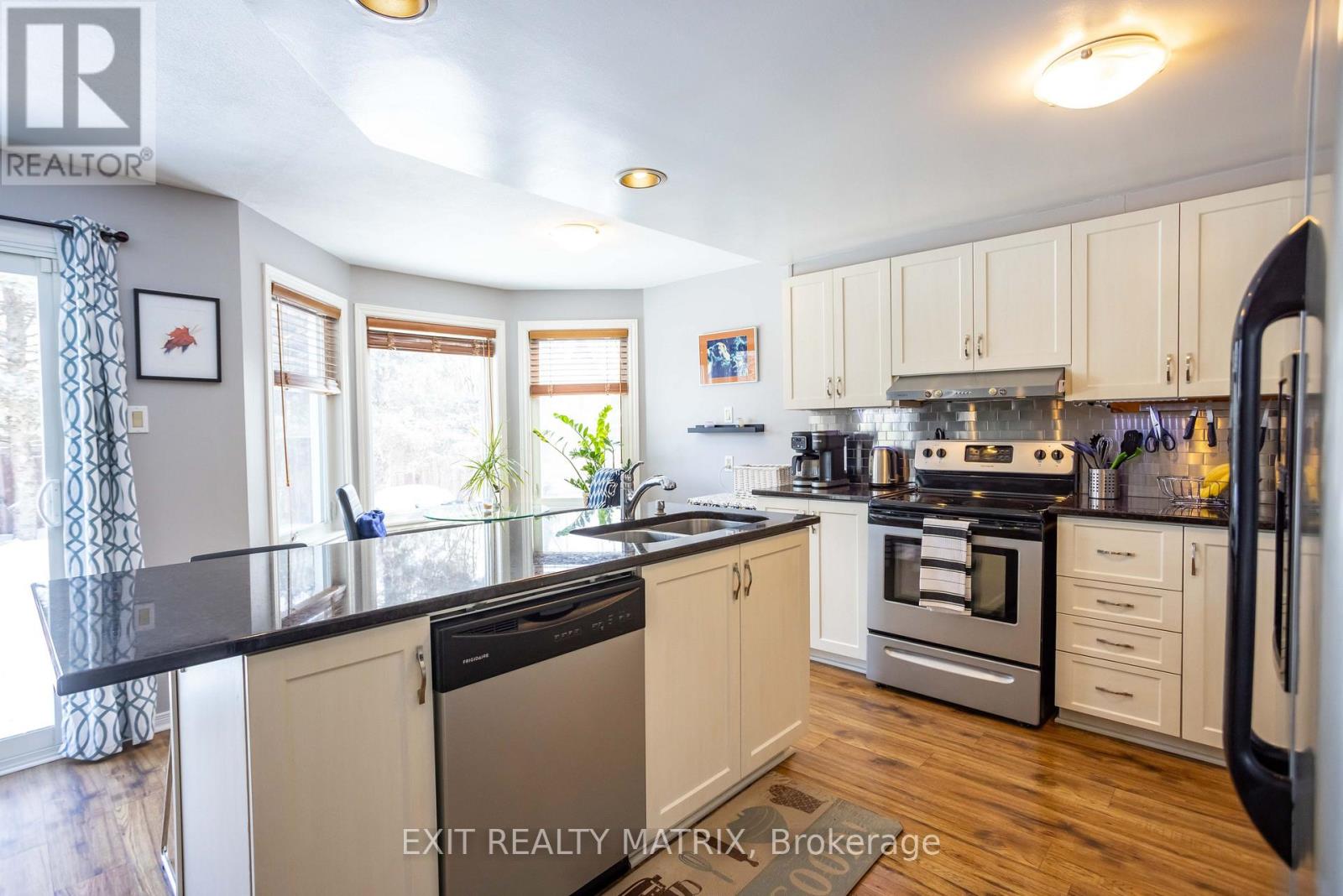 1879 Rosewind Court, Ottawa, Ontario  K1C 7E3 - Photo 21 - X12840764