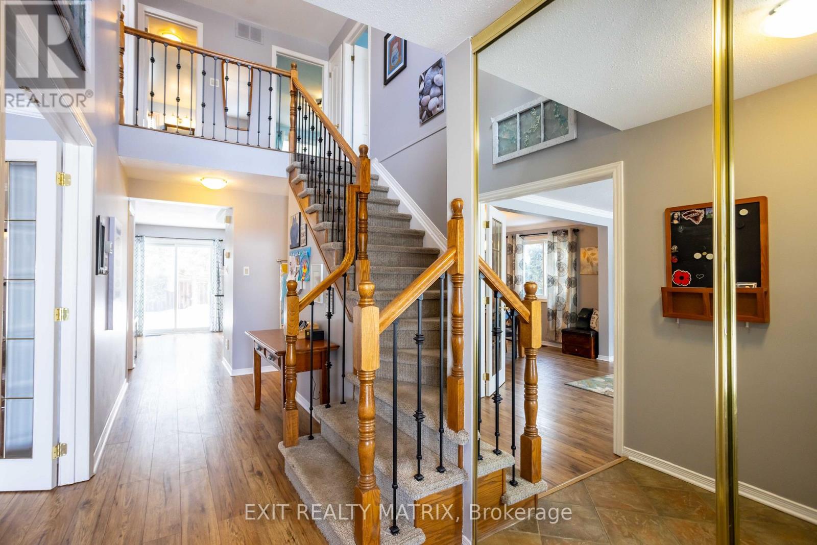 1879 Rosewind Court, Ottawa, Ontario  K1C 7E3 - Photo 8 - X12840764