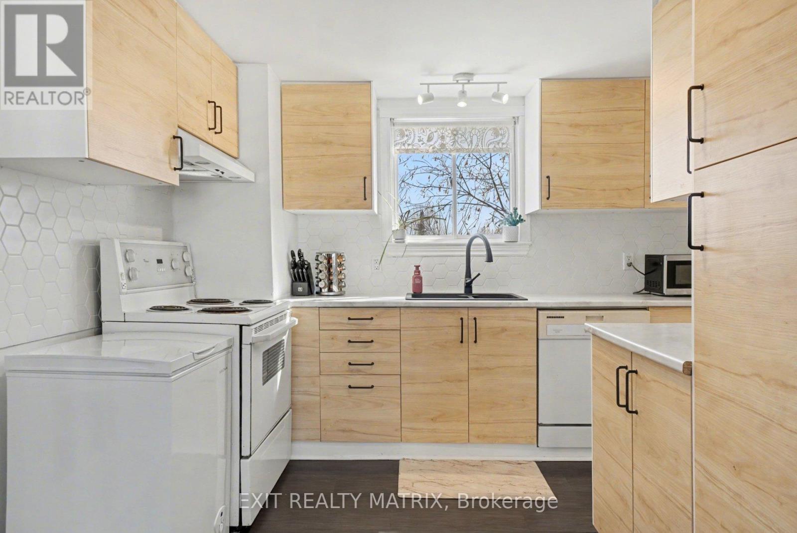 23 Charles Street, North Stormont, Ontario  K0A 1R0 - Photo 14 - X12840772