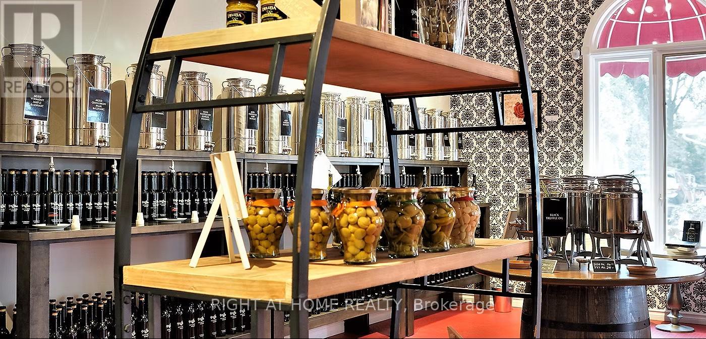 118 Wellington Street W, Merrickville-Wolford, Ontario  K0G 1N0 - Photo 2 - X12840810